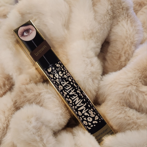 TARTE- Maneater Mascara- Black - Picture 3 of 3